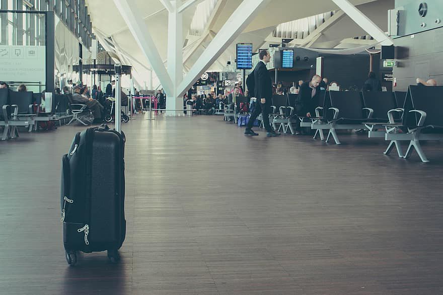 Légi közlekedés: szeptember végéig maradnak a késések a reptereken 