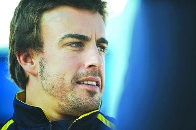 Alonso a Ferrarinál folytatja?