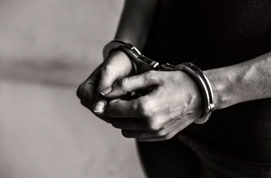 Megszökött a debreceni rendőrségről a gyilkossági kísérlettel vádolt 17 éves