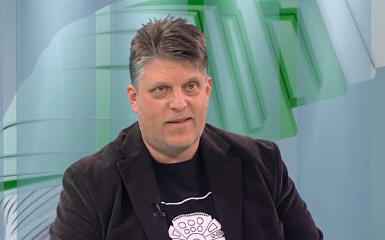 Egy humoristát is bevet az LMP a debreceni tüntetésen