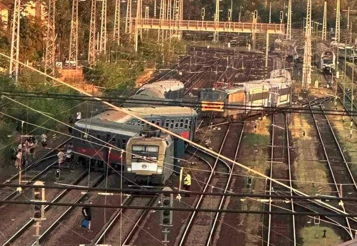 Kisiklott egy InterCity Budapesten