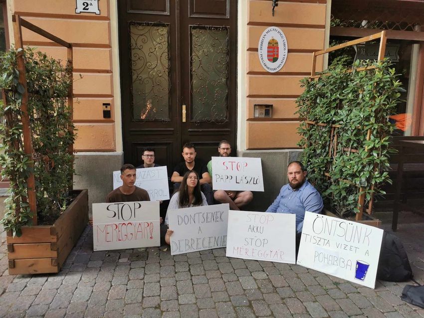 A debreceni Fidesz reagált a Momentum blokádjára