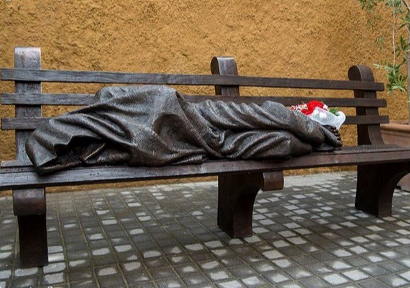 Pénteken Nyíregyházára érkezik a világhírű hajléktalan