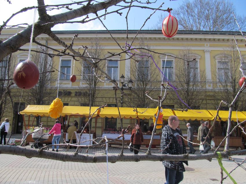 Húsvétra hangolódott a Kossuth tér