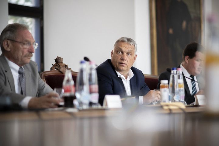 Orbán összehívta a Védelmi Tanácsot 