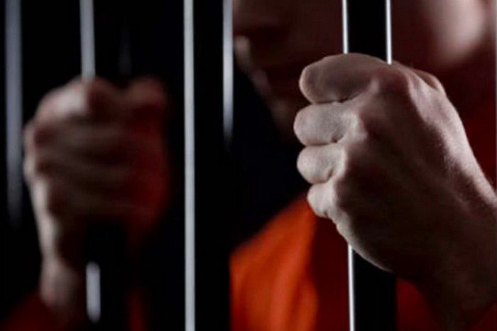 Meghalt egy rab a börtönben. A debreceni ügyészségnek ez több mint gyanús
