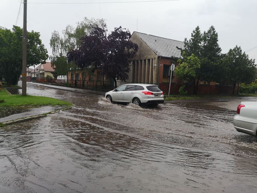 Özönvíz Debrecenben: máris közelíti a százat a riasztások száma