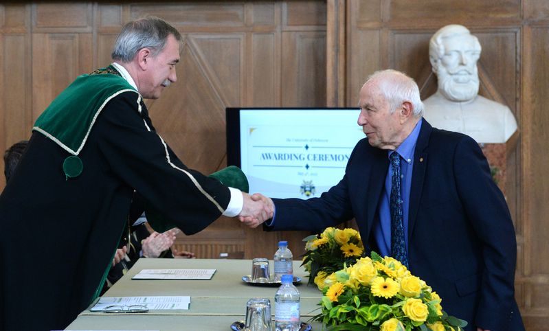 Izraeli kémikus kapott díjat a Debreceni Egyetemen