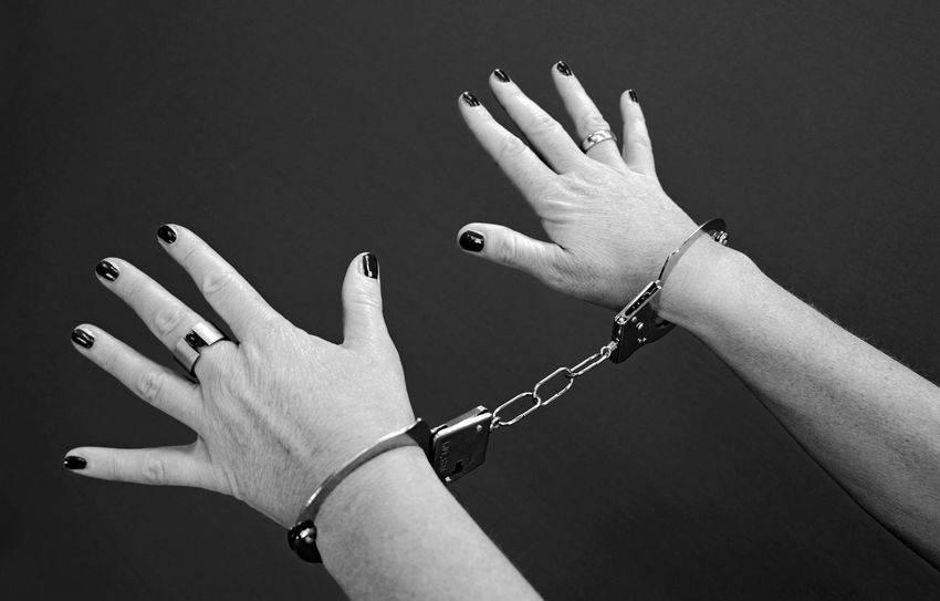Letartóztatták az ismerősét trükkösen kirabló miskolci nőt
