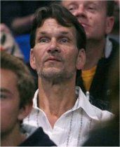 Kihunyóban Swayze fénye