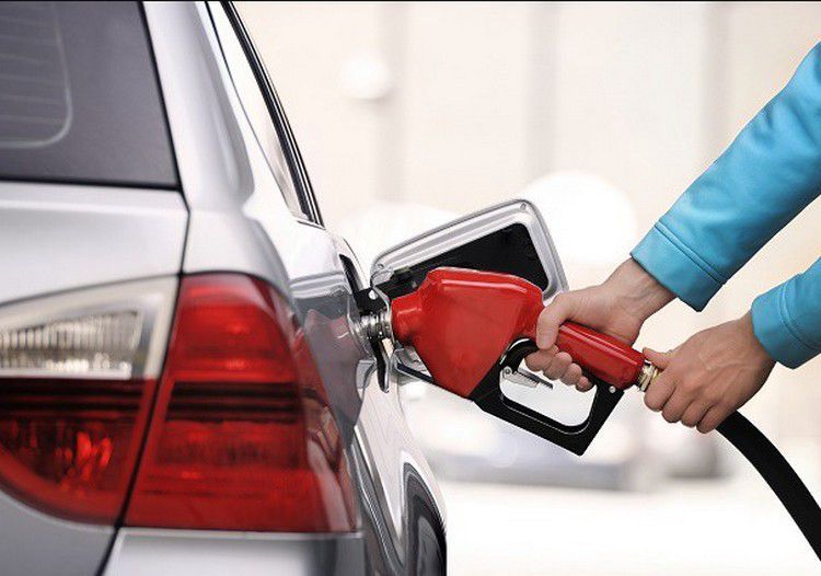 Csökkent az adó, olcsóbb lett a benzin