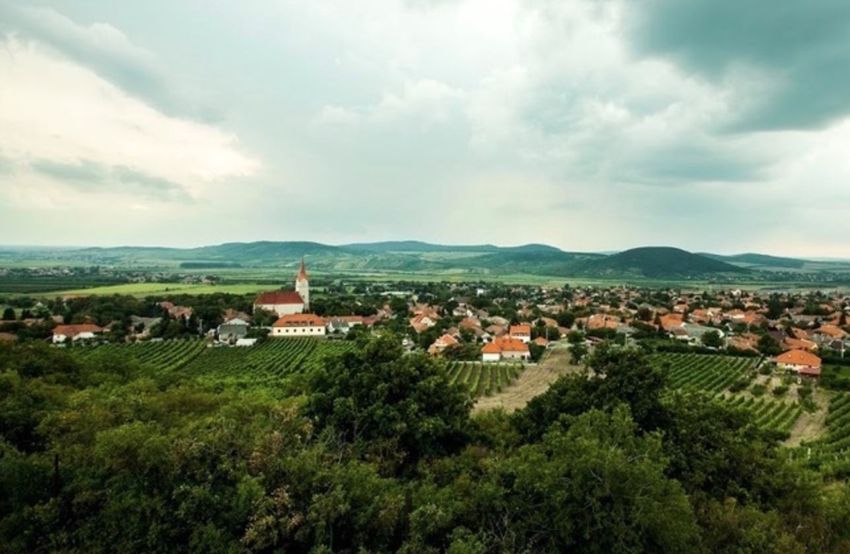Debrecenben állítják bíróság elé a tokaj-hegyaljai polgármestert