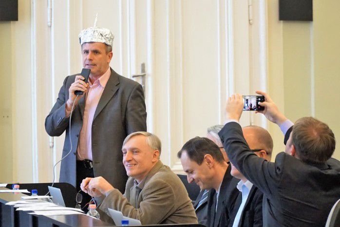 Hazugságon kapta a Jobbik a DK-s Varga Zoltánt