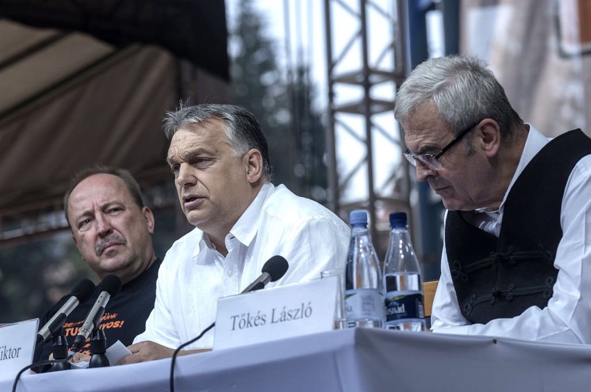 Orbán: újra kell építeni a Kárpát-medencét