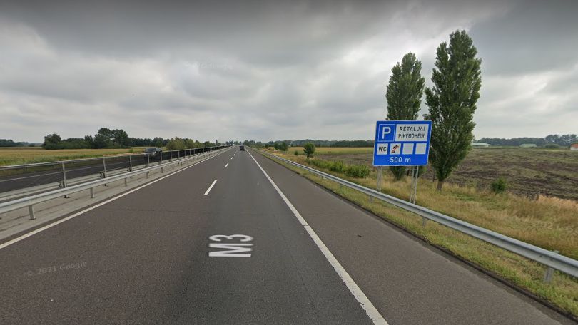 Baleset Hajdúnánásnál, mentőhelikopter is érkezett