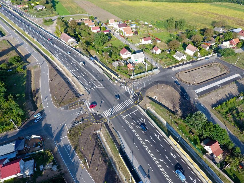 Átadták a 471-es főút Debrecent és Hajdúsámsont összekötő szakaszát