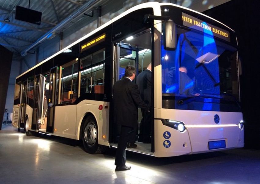Felfüggesztik Debrecenben a buszgyártást