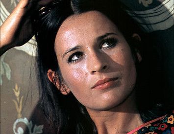 Rohan az idő: 65 éves Koncz Zsuzsa