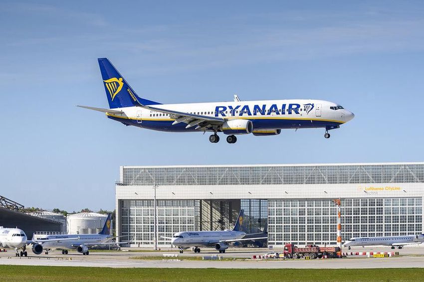 Kétmilliárdos bírságot is kaphat a Ryanair