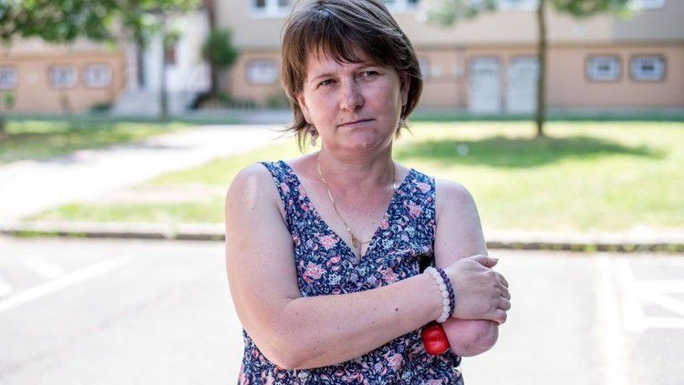 Elárverezték a tiszaújvárosi, munkahelyi balesetben karját elvesztő nő házát