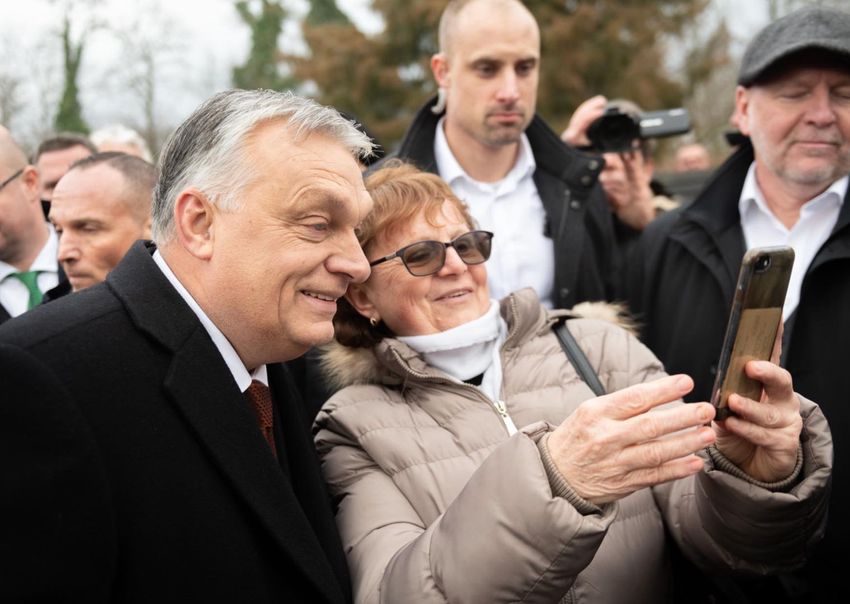 Minden nyugdíjasnak levelet ír Orbán Viktor
