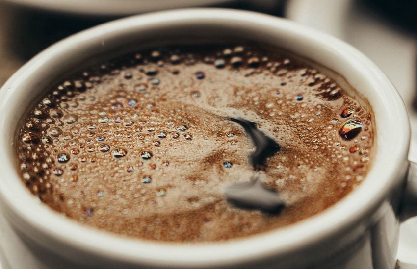 A kávé vagy energiaital pörget fel jobban?