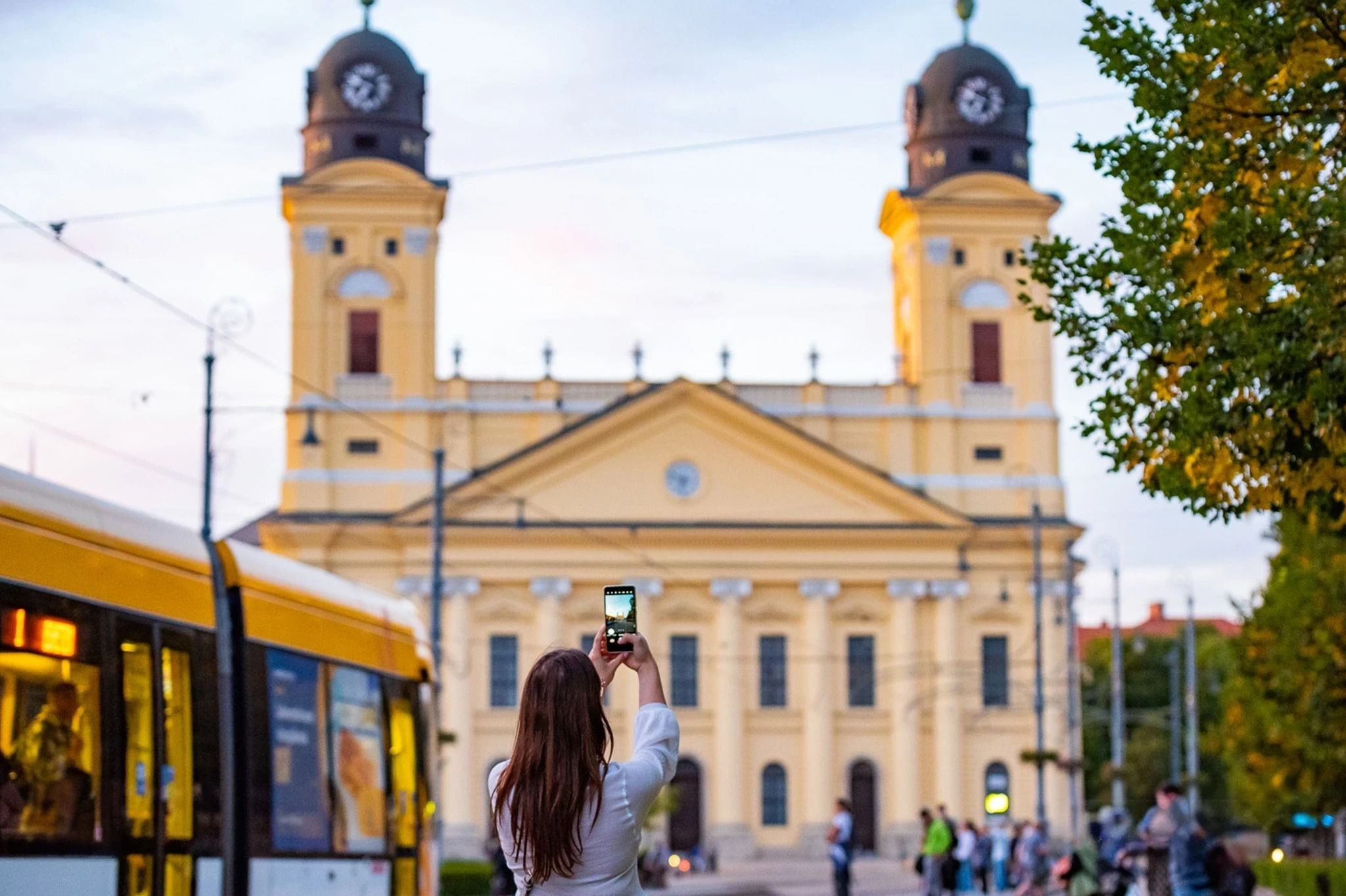 Már Debrecen polgármestere is megdöbbentőnek nevezte az elvonást