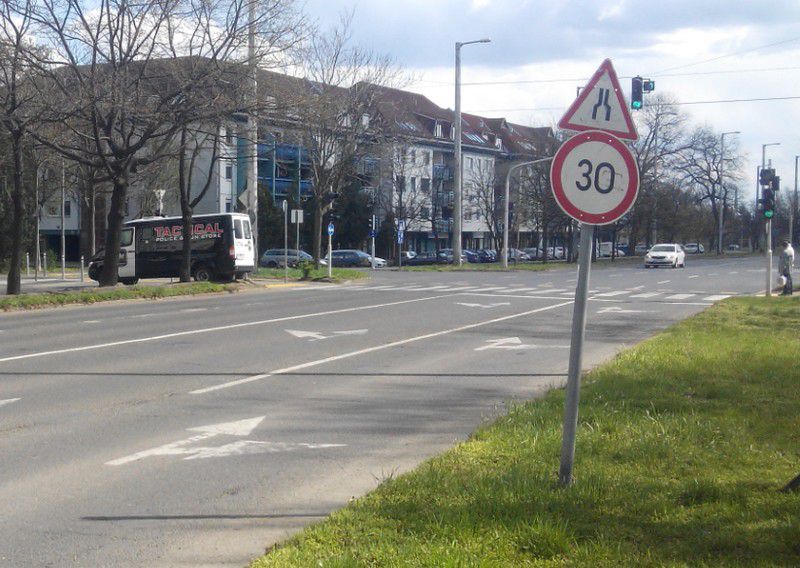 Mire fel a 30-as tábla?