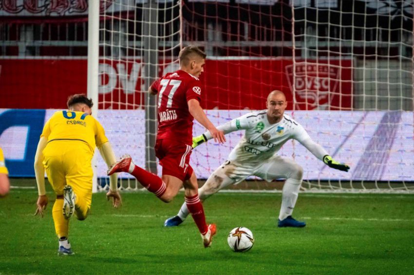 A magyar foci legjobbjai: két DVSC-s is labdába rúgott a választáson