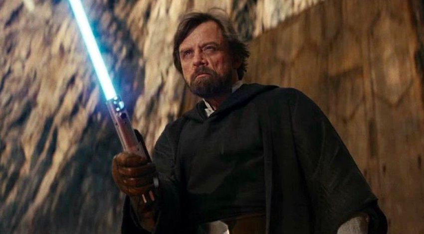 Luke Skywalker megszemélyesítője törölte magát a Facebookról