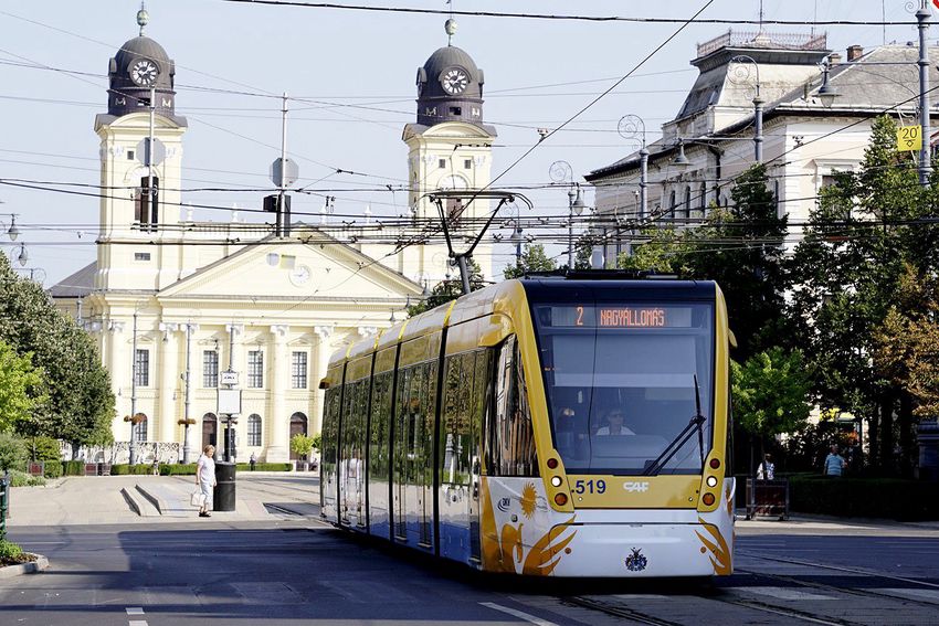Debrecenben a tömegközlekedés igazodik a munkanaphoz