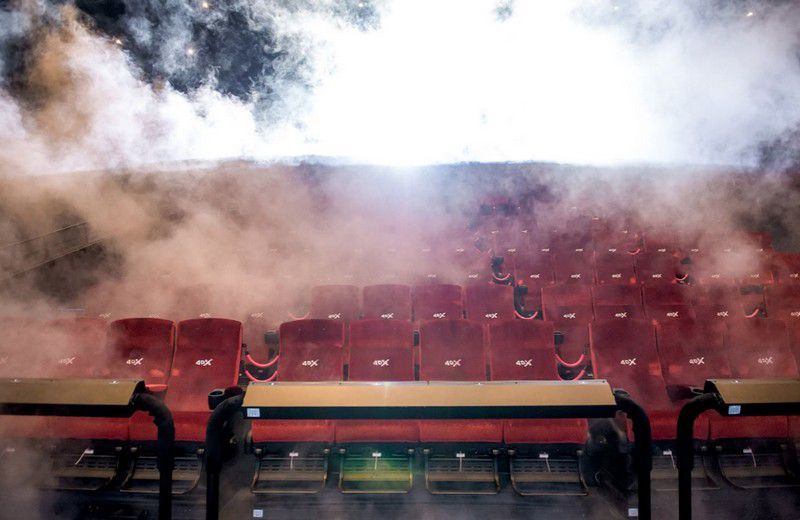 Havazik és füst száll fel a debreceni moziban
