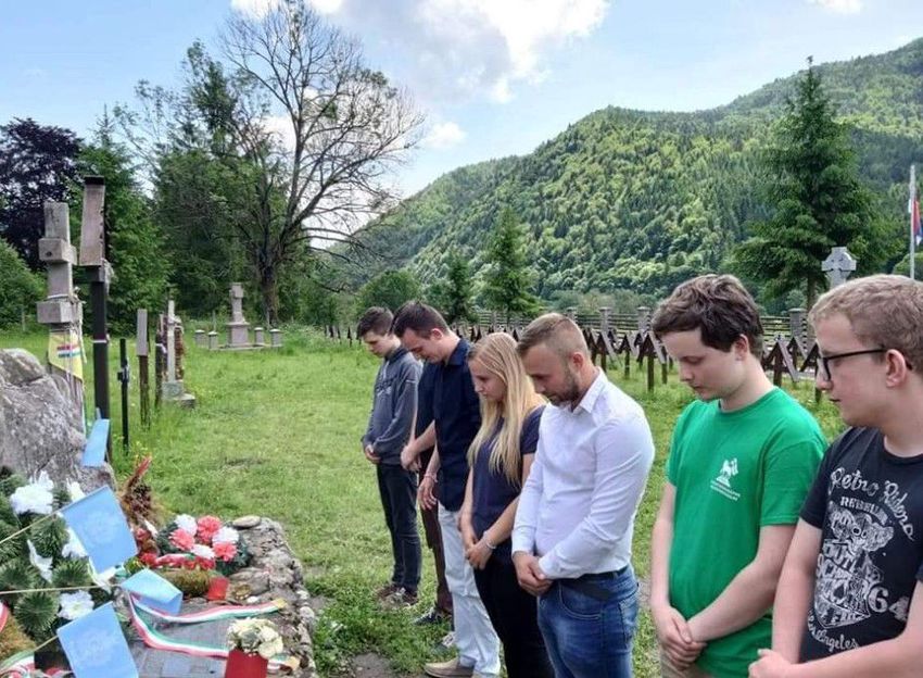 Debreceni politikus ment az úzvölgyi temetőbe, hogy megmutassa a románoknak