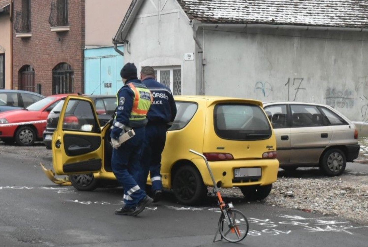 Letartóztatta a Debreceni Járásbíróság a sárga seicentós testvérpárt 