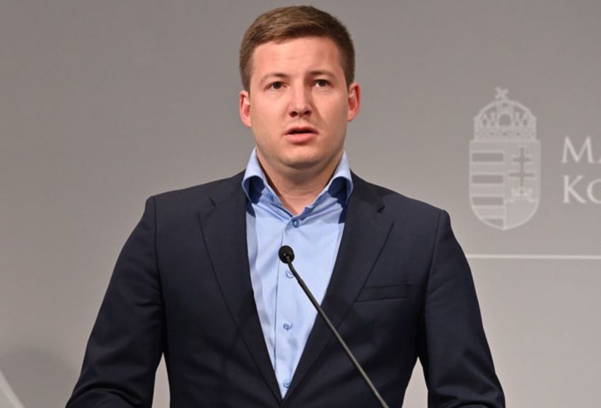 Farkas Örs lép Varga Judit helyére