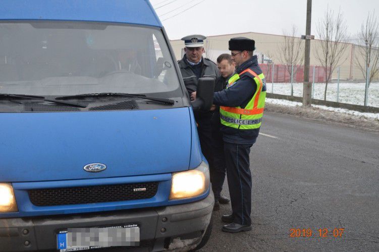 Magyar és román rendőrök ellenőriztek Nyírbátorban