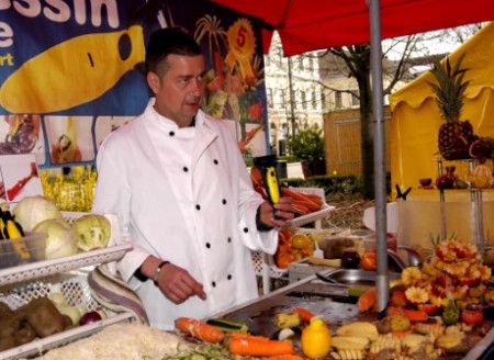 Debrecen egy disznóval randevúzik