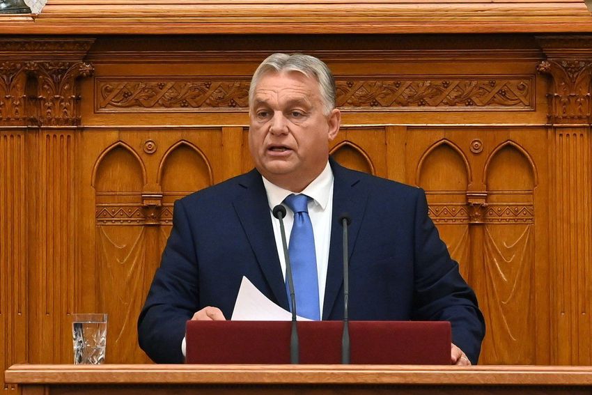 Orbán: a jegybanknak bicskája van, de ide fejsze kell