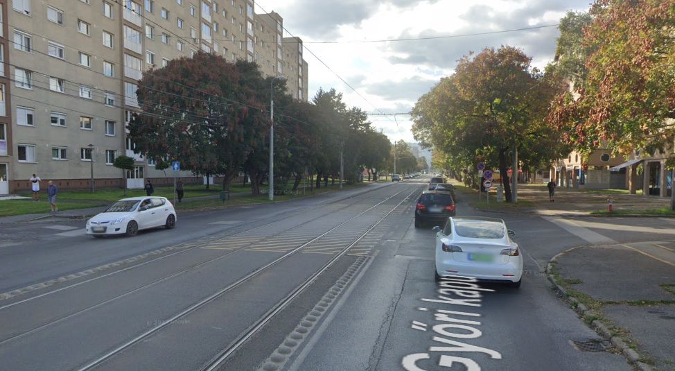 Kátyúzás nehezíti a közlekedést Miskolcon, a Győri kapuban