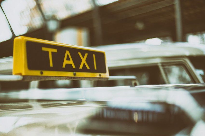 A Fidesz Miskolcon taxisoknak, vendéglátóknak kedvezne