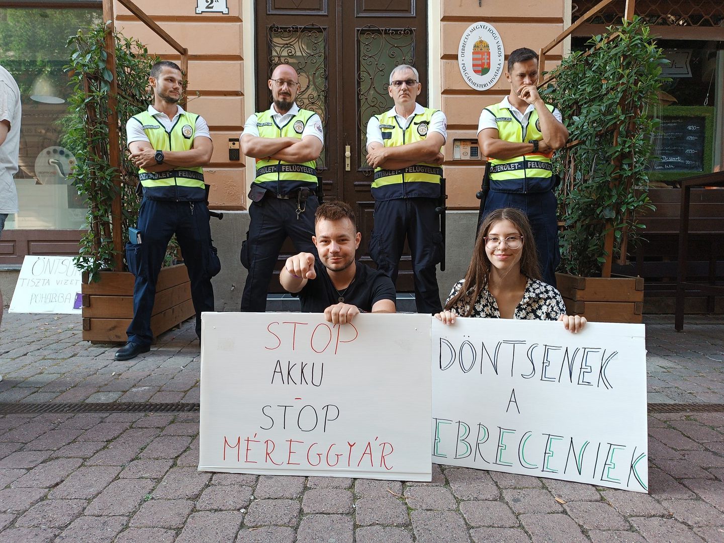 Momentumos blokád Debrecenben: az önkormányzat feljelentést tesz