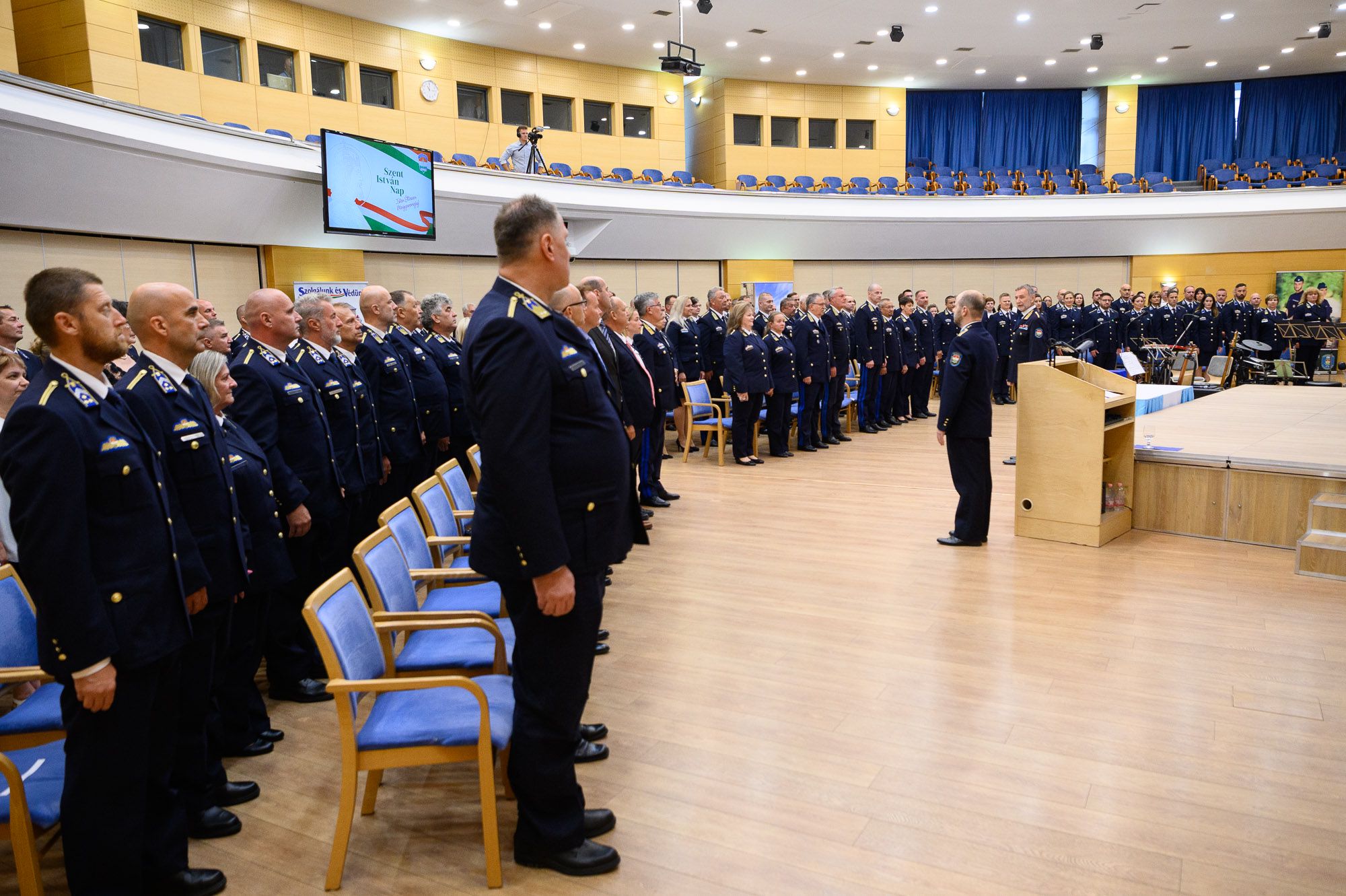 Saját életüket kockáztatták ezek a tiszaújvárosi tűzoltók