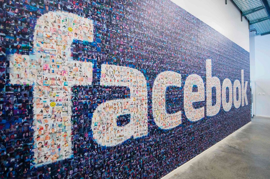 Bejelentették: jön a fizetős Facebook és Instagram