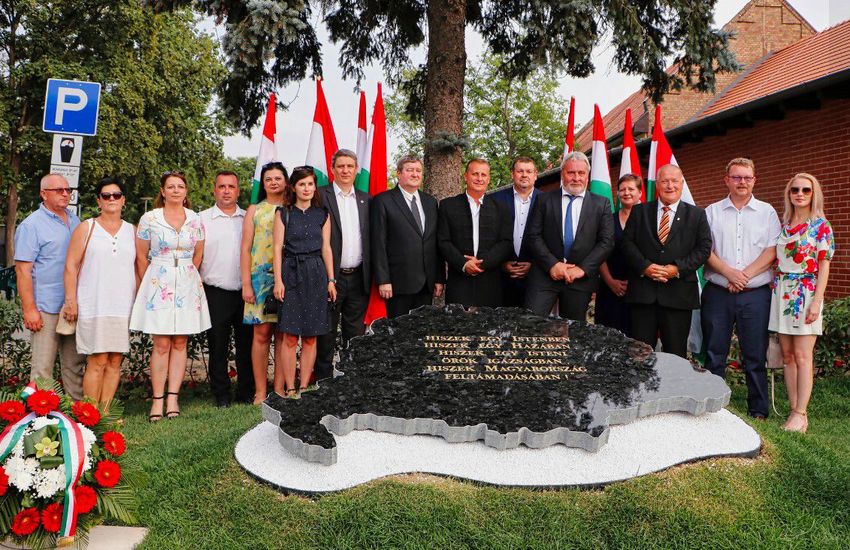 Nagy-Magyarország-emlékművet avattak Mezőkövesden