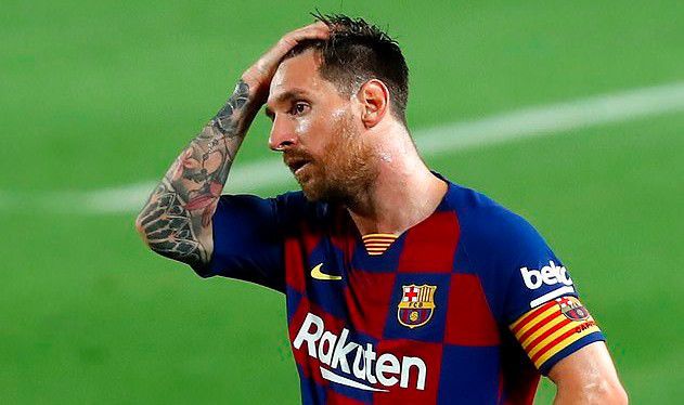 Messi perel, mert megírták, hogy évente megkeresi a debreceni stadion árának négyszeresét